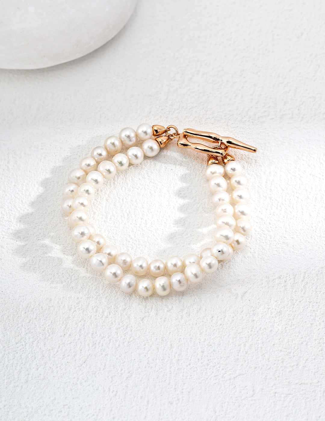 Pulsera de perlas de doble hebra